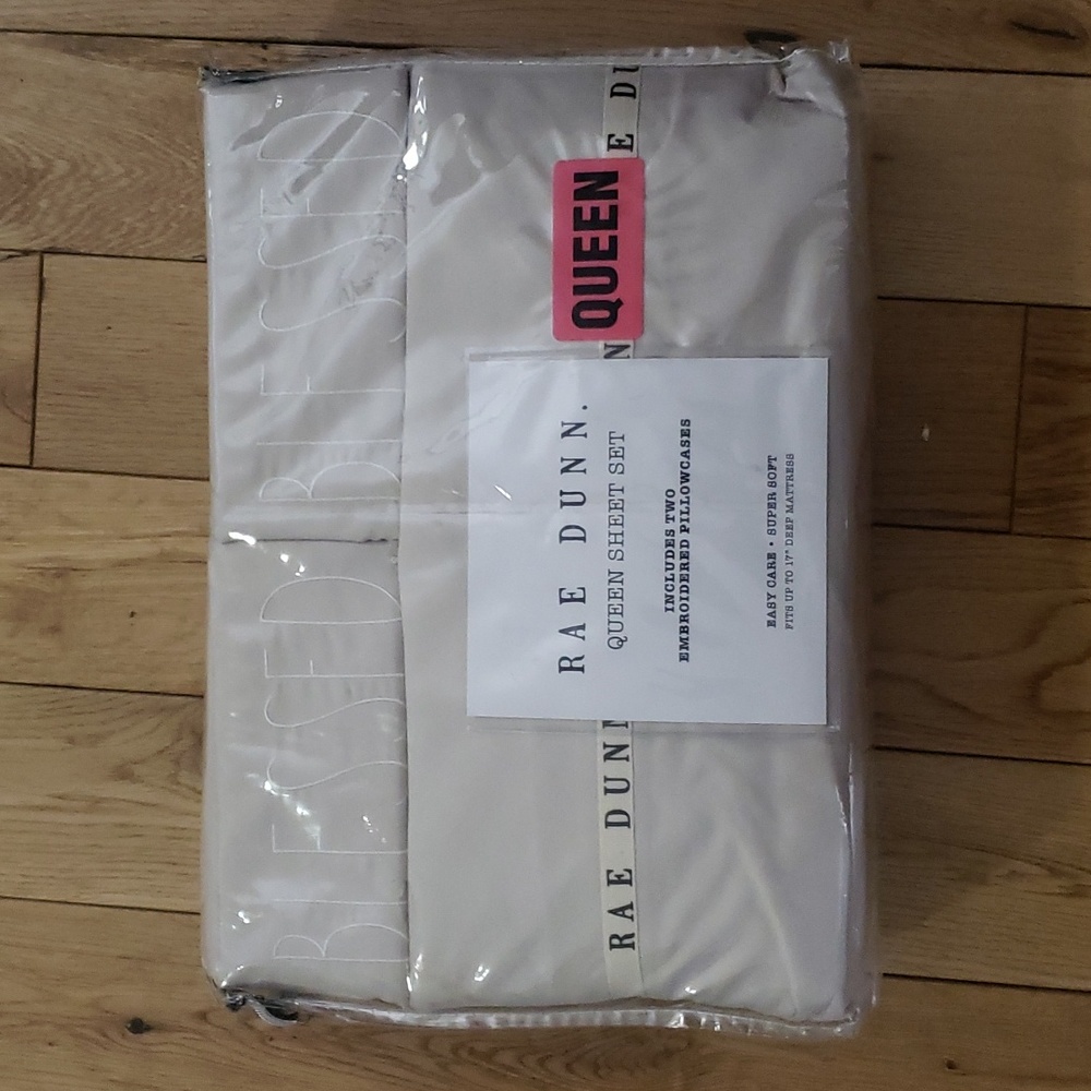 Rae Dunn Blessed Queen Sheet Set - Tan/Beige